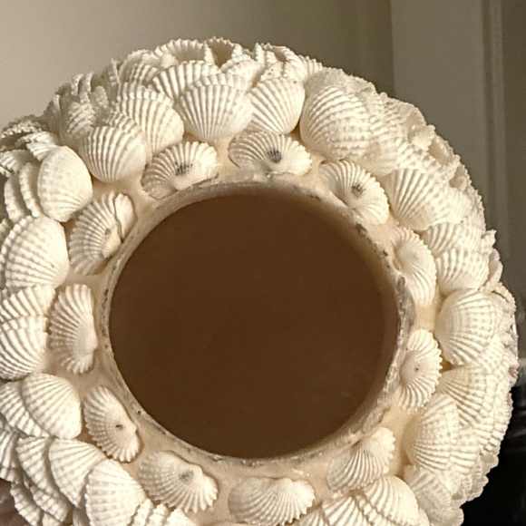 Elegant Floral Table Lamp - Picture 5 of 7